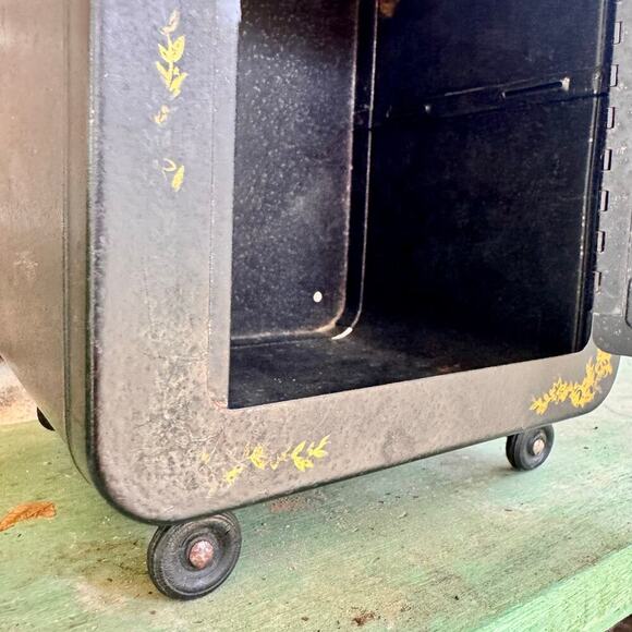 Vault Vibes – Vintage Mosler “Junior” Toy Safe (10” x 7” x 6.5”) - Picture 3 of 5